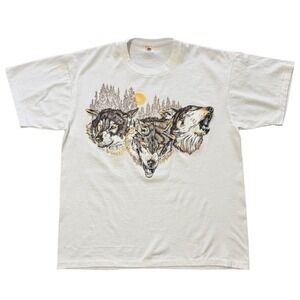 Vintage 90s Three Wolf Moon Nature Animal Howling Wolves Art Graphic T-shirt